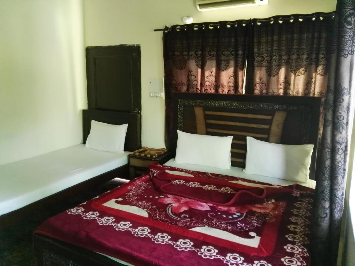 Khyber Inn Исламабад Екстериор снимка