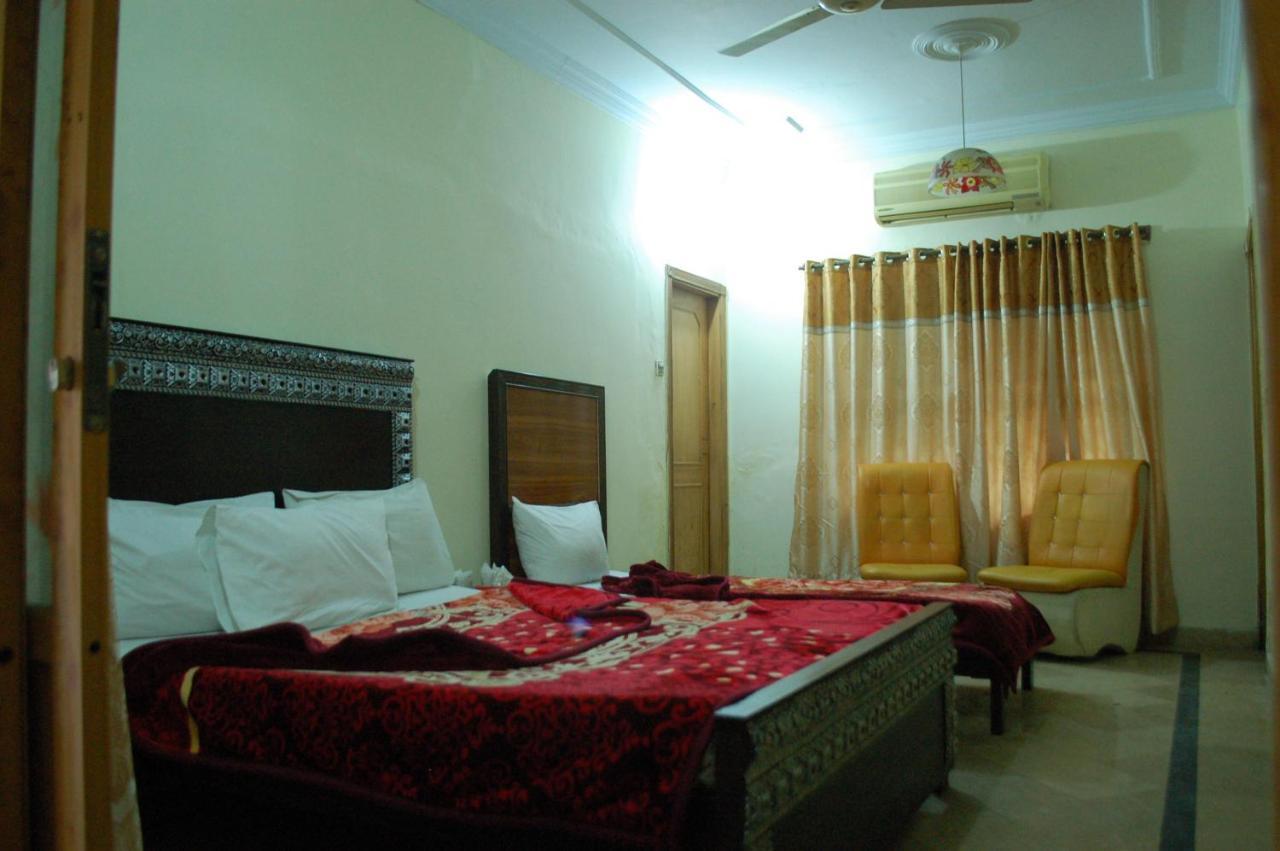 Khyber Inn Исламабад Екстериор снимка